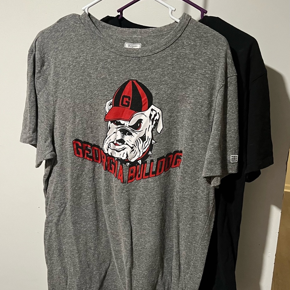 Gray Georgia Bulldogs T-Shirt and Black Georgia Bulldog Shirt